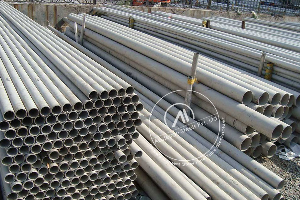 ASTM A213 T17 Alloy Steel Tube in MD Exports LLP Stockyard