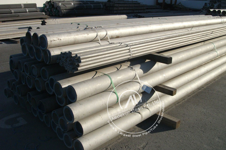 ASTM A213 T911 Alloy Steel Tube in MD Exports LLP Stockyard