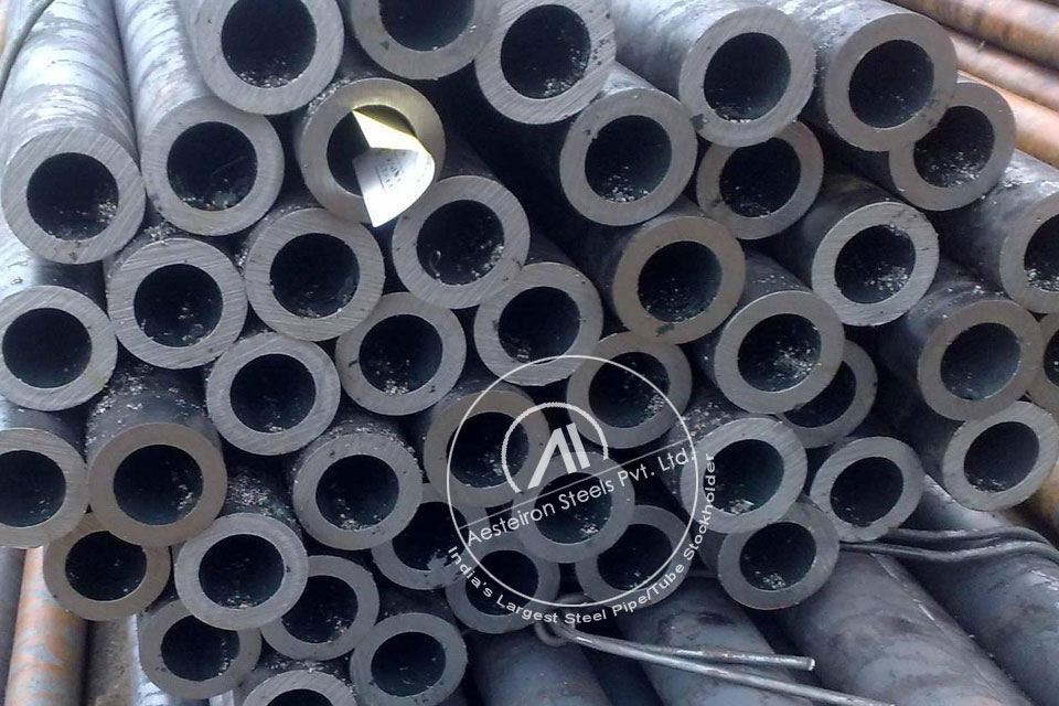ASTM A691 1 1/4CR Alloy Steel Welded Pipe in MD Exports LLP Stockyard